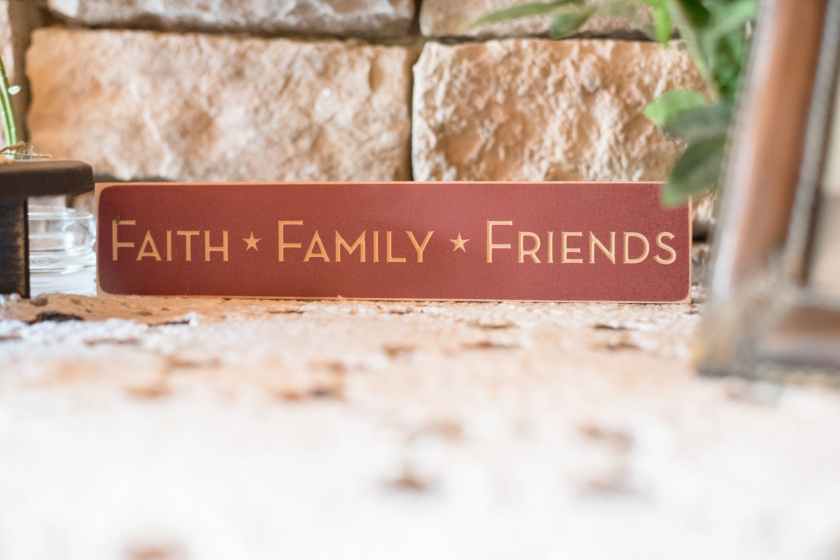 faith family and friends text decor